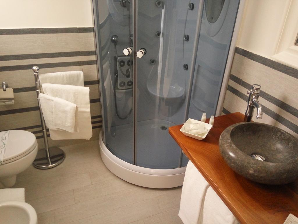 Mina Accomodation Tropea Bagian luar foto